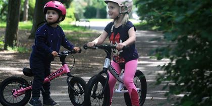 The Yedoo TooToo XL balance bike is designed for children from 3 years and 95 cm